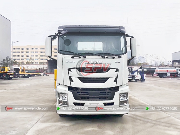 ISUZU GIGA Highway Rescue Truck - Front Side
